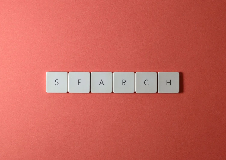 tasti con scritto search